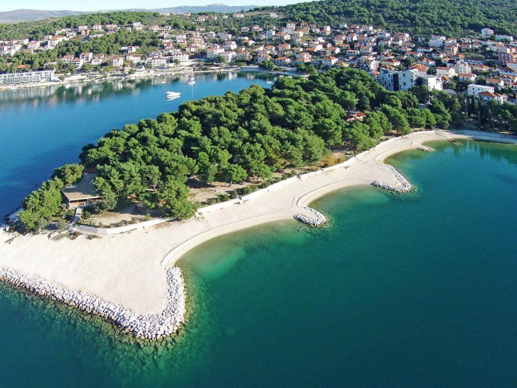 Studio Apartman Violeta II - 50M From The Beach Trogir Eksteriør billede