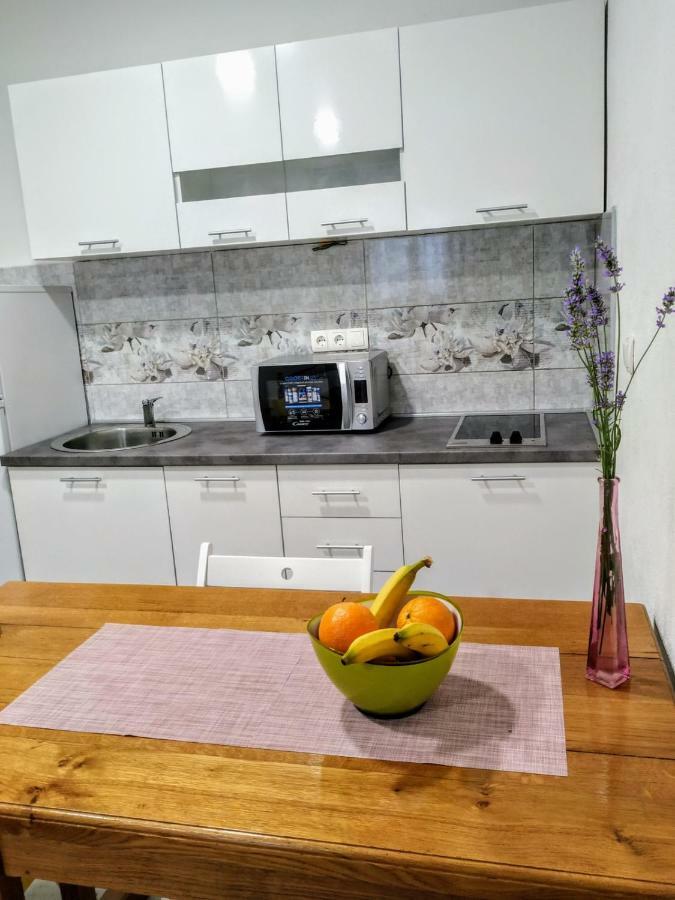 Studio Apartman Violeta II - 50M From The Beach Trogir Eksteriør billede