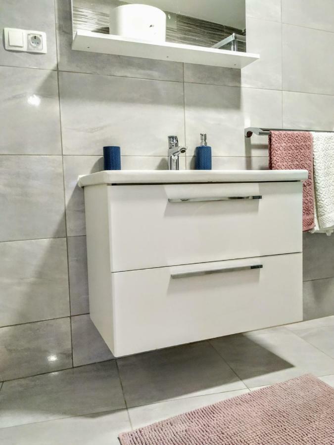 Studio Apartman Violeta II - 50M From The Beach Trogir Eksteriør billede